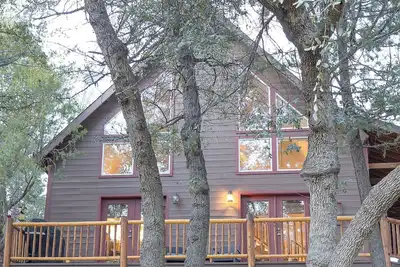 Image de Pine Creek Cottage: Cozy A-frame just minutes from Tonto Natural Bridge.