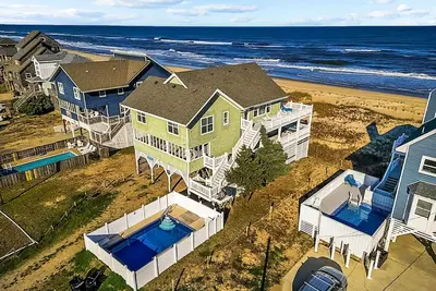Image de Beachfront Villa Royale Obx: Oceanfront | Dog Allowed | Private Pool | Hot Tub