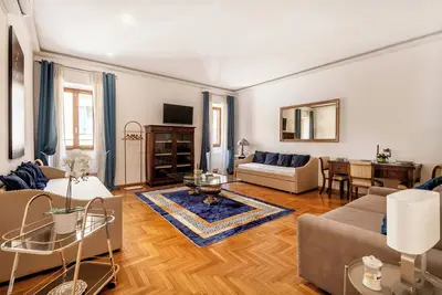 Image de Stylish 2-Bedroom Apartment with Terrace & Stunning View Near Trevi Fountain