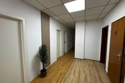 Image de Dreieich apartment 10 persons - 8 single rooms parking lot truck