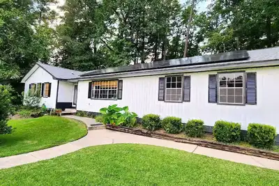 Image de Quiet, cozy home with convenient access to all of Tallahassee!