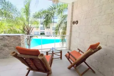 Image de Paradise steps from the beach