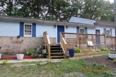 Image de Charming getaway, sleeps 9, easy access, 8 miles to battlefields, pet friendly.