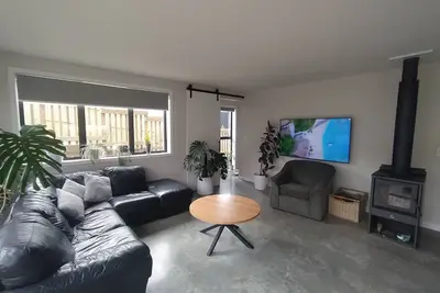 Image de Summer family retreat with Remarkables Mountain views