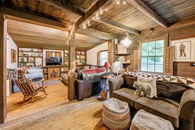 Image de Trail Access & Tranquil Setting: Franklin Retreat!