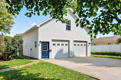 Image de Safe, No Cleaning Fee, Fully Furnished Detached Garage Guesthouse