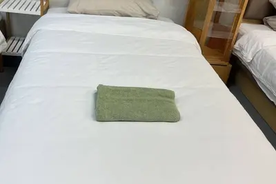 Image de 2 Double Beds, 3 Single Beds, 2 Sofa Beds Studio, Suite 8