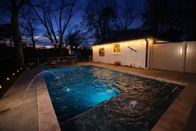 Image de The Ranch at CityCentre •Luxury Family Estate• Pool, Spa, Firepit, Bbq, Hammock