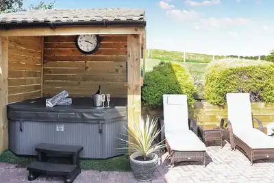 Image de 2 chambres à coucher à Llanelli