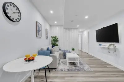 Image de Cozy Basement Hideaway in Cornerstone – 10 Minutes from Calgary Airport