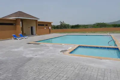 Image de Charming 2-bedroom house in Old Harbour with Ac, fitness room. C & J\"s Vacation