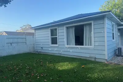 Image de Charming 1-bedroom cottage in lovely Port Hueneme w/Ac and off street parking