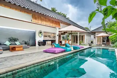 Image de Tropical Retreat-3br Villa Walk distance to Beach