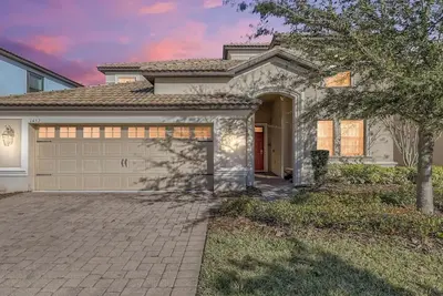 Image de 6bdrm/Pool & Spa/Bbq/Golf/2 Club House/25minDisney