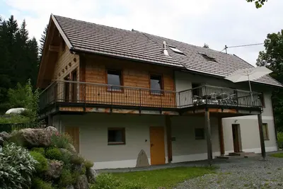 Image de Tour of the Pfeiferhaus https://cdn10. 3dswissmedia. com/360/hauspfeifer/