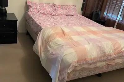 Image de Minutes to airport & city!