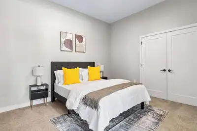 Image de Spacious 2br CozySuites Otr Downtown #07