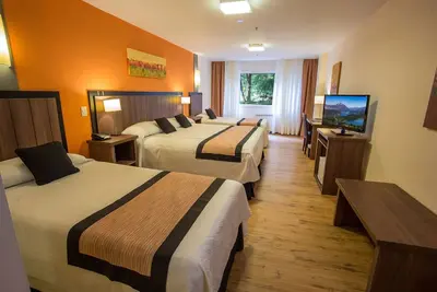 Image de Spacious Room for Outdoor Adventures w/ Heated Pool & Breakfast