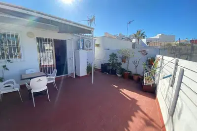 Image de Enchanting 2-bedroom apartment with Ac in Almuñécar
