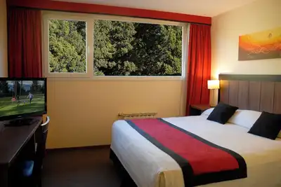 Image de Enjoy 2 Relaxing Mornings w/ Garden, Comfortable Bed + Breakfast w/ Heated Pool
