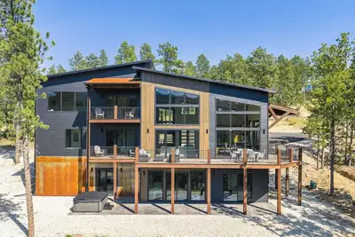 Image de 7 King Suites - Luxury Mountain Retreat - Incredible Views of Terry Peak!