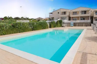 Image de Villa with large garden