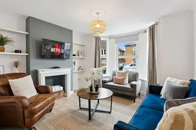 Image de The Guildford Manor | Free Parking | 6 Beds