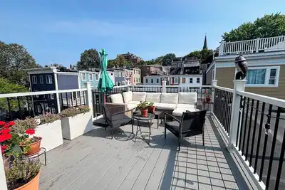 Image de 3-bedroom family friendly house in historic and convenient Charlestown