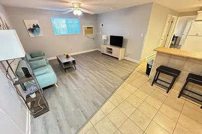 Image de 9 Fresh Getaway - with private washer and drier