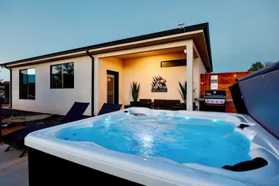 Image de 3br Kanab Casita Near Zion & Bryce with Hot Tub, Trampoline & Views