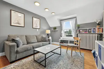 Image de Urban Retreat • 1bd + Sleeper Sofa • Close to Airport & Downtown • Pets Ok