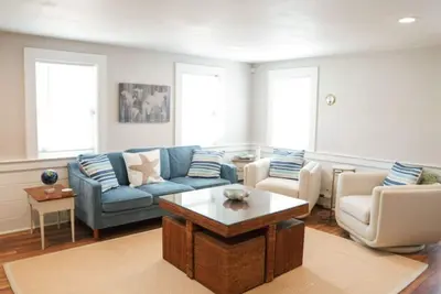 Image de Eazy Breezy Beach Home