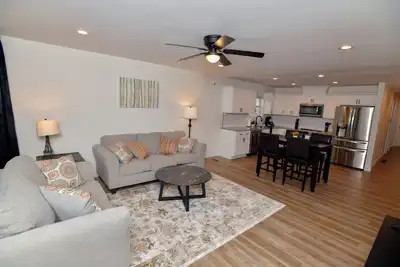 Image de Quiet, Luxury Home w/ Garage -- Minutes from The Pinnacles and I-75.