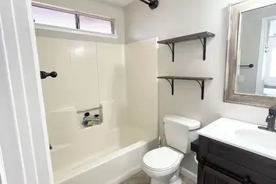 Image de Wonderful 3-bedroom house with Ac in charming Visalia