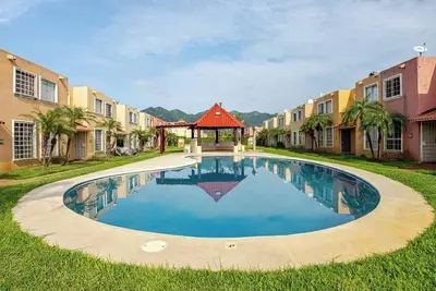 Image de Oasis Gaviotas • Family-friendly home with pool, A/C & parking - Acapulco