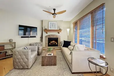 Image de Ski In Ski out, Heated Pool, Hot Tub, Perfect for Family Ski Vacation