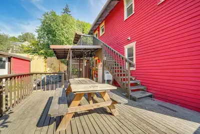 Image de Explore Seattle! Charming Apt w/ Private Deck