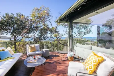 Image de Great views, easy walk to beach and bay in bush setting
