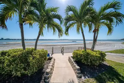 Image de Monthly Stay Stunning 2br Beach Apartment on Clearwater Beach