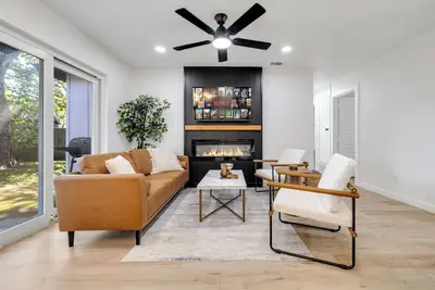 Image de Spacious Family Retreat in the Heart of Garland