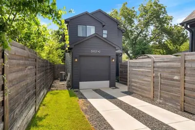 Image de Modern Family Comfort | 2br/2. 5ba Sleeps 6