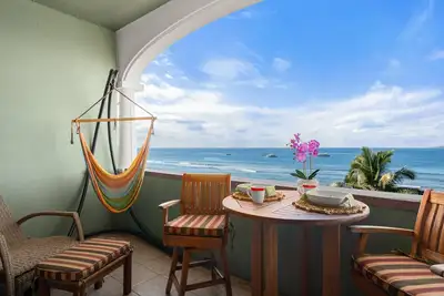 Image de Lahaina Shores Ph5 Penthouse! Enjoy Stunning Ocean Views, Pool, Hot Tub