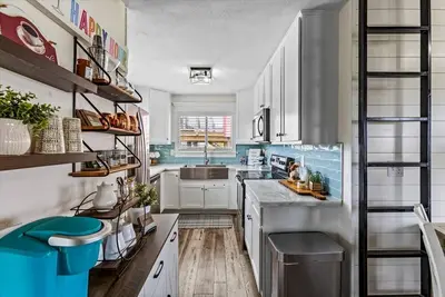 Image de Recently Updated Beautiful Ocean/Bay View Surfside Retreat - short walk to Beach