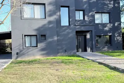 Image de Beautiful house in Talar del Lago 2 Neighborhood