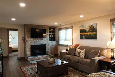 Image de Charming LaGrange 3-bedroom cottage less than 10 minutes from Shipshewana, In!