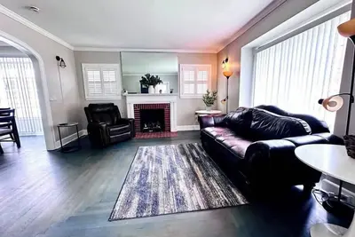 Image de Spacious four-bedroom home