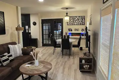 Image de Brand New fully renovated upstairs apartment in the heart of downtown Greene, Ny