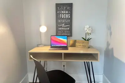 Image de Fully Furnished/Perfect for Extended Stays & Prof