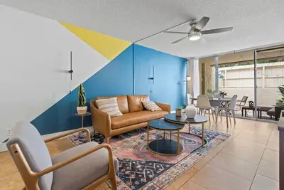 Image de Prime Location Near Old Town! Amenities + Golf and Hiking!