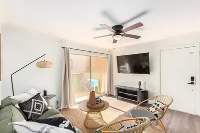 Image de Scottsdale Woodland Springs w/ Pool, Hot Tub, Tennis, and Fitness